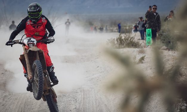 SLR Honda ganan la Baja 1000
