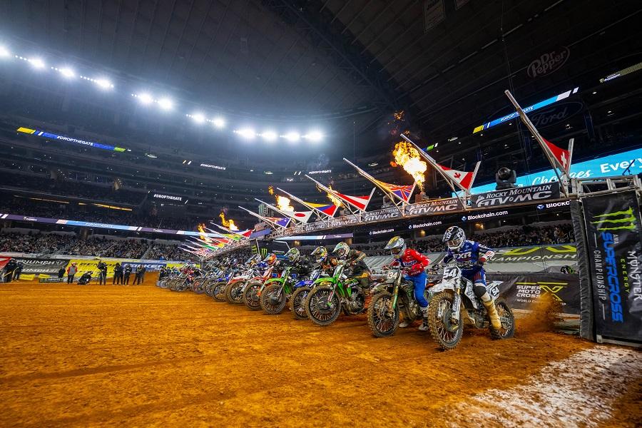 VIDEOS: Supercross en Arlington