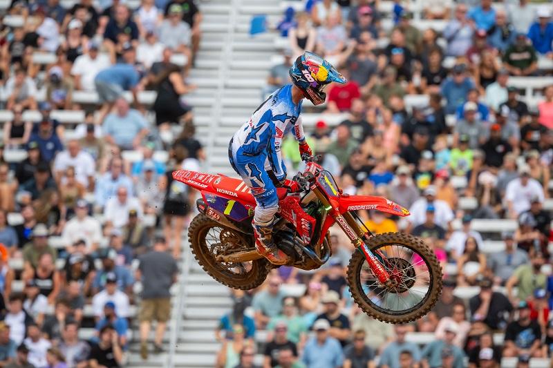 Lawrence y Deegan ganan el Playoff 1 del SMX
