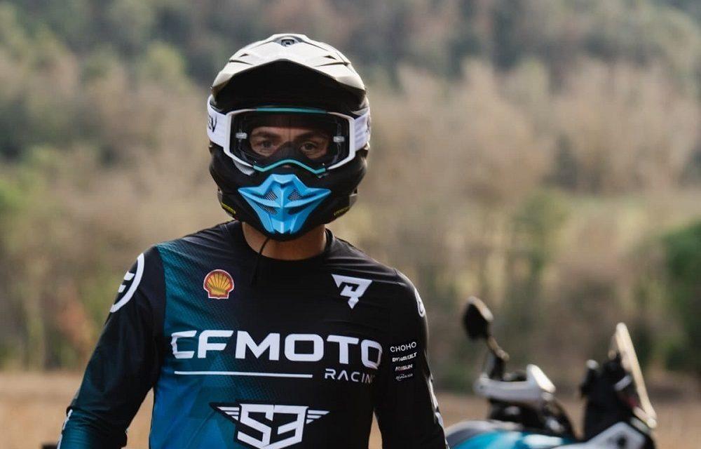 CFMOTO firma a Mario Román