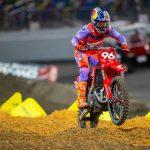Dominio perfecto de Davies y duelo cerrado en 450