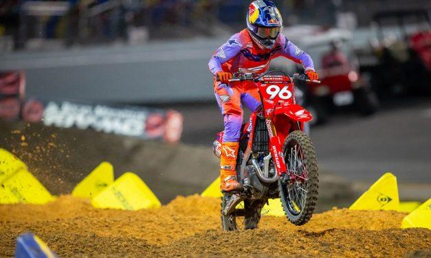 Dominio perfecto de Davies y duelo cerrado en 450
