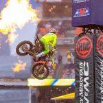Roczen gana y aprieta el campeonato