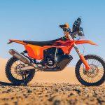 KTM 450 RALLY REPLICA 2027: del Dakar al garaje
