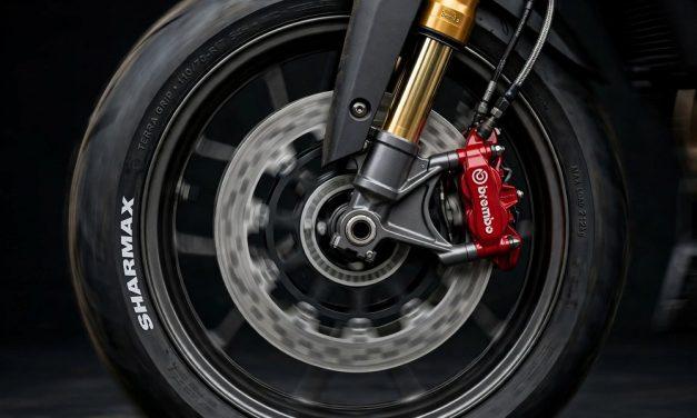 Sharmax equipa su gama de calle con frenos Brembo